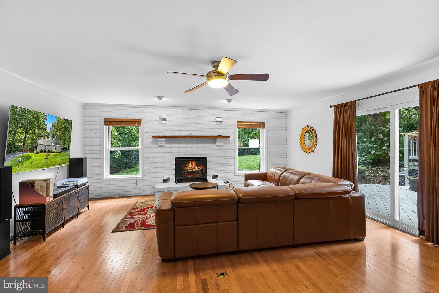 5107 BRENTWOOD FARM DR, FAIRFAX, Virginia 22030, 4 Bedrooms Bedrooms, ,2 BathroomsBathrooms,Residential,For sale,5107 BRENTWOOD FARM DR,VAFX2242402 MLS # VAFX2242402