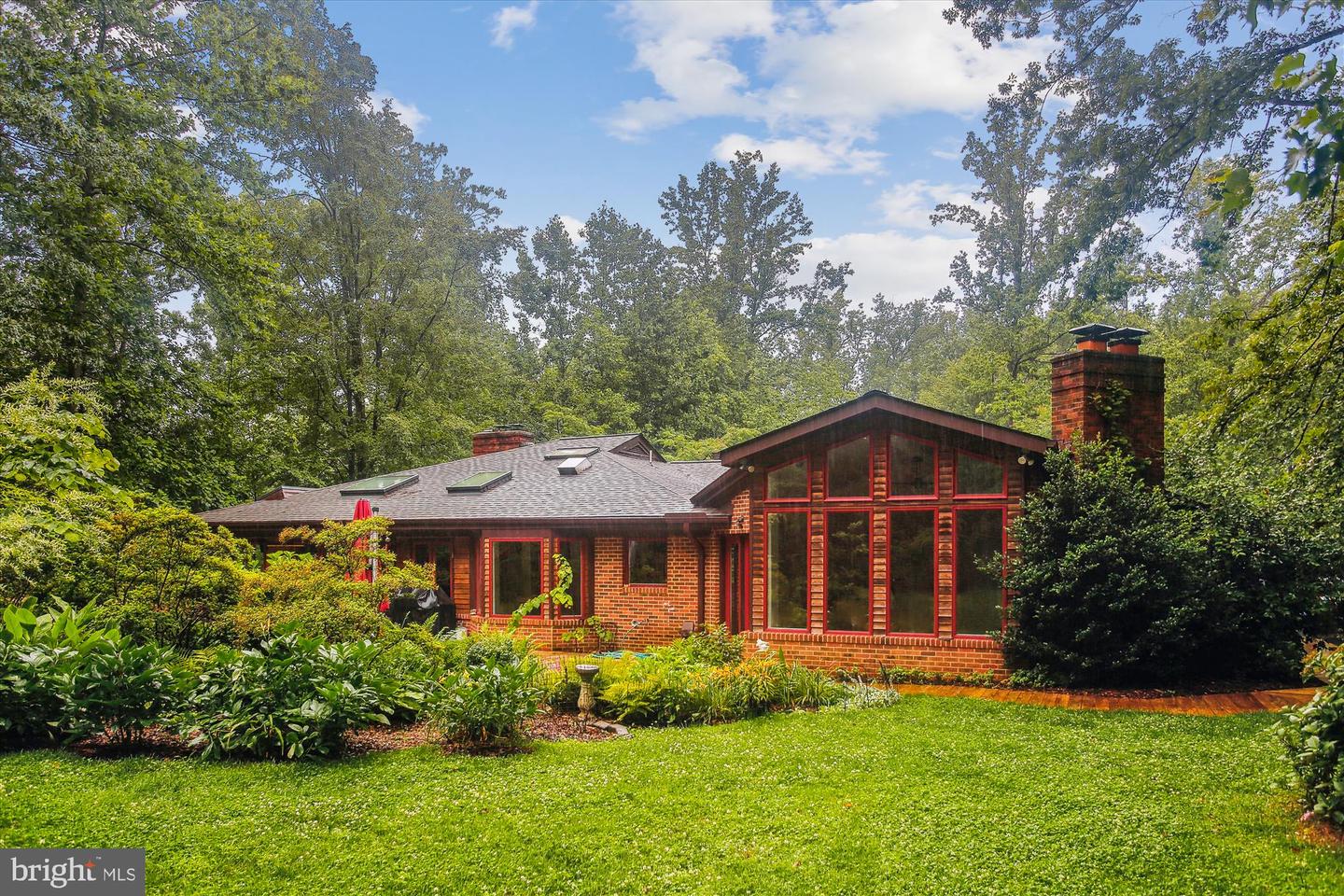 6662 VAN WINKLE DR, FALLS CHURCH, Virginia 22044, 4 Bedrooms Bedrooms, ,3 BathroomsBathrooms,Residential,For sale,6662 VAN WINKLE DR,VAFX2242420 MLS # VAFX2242420