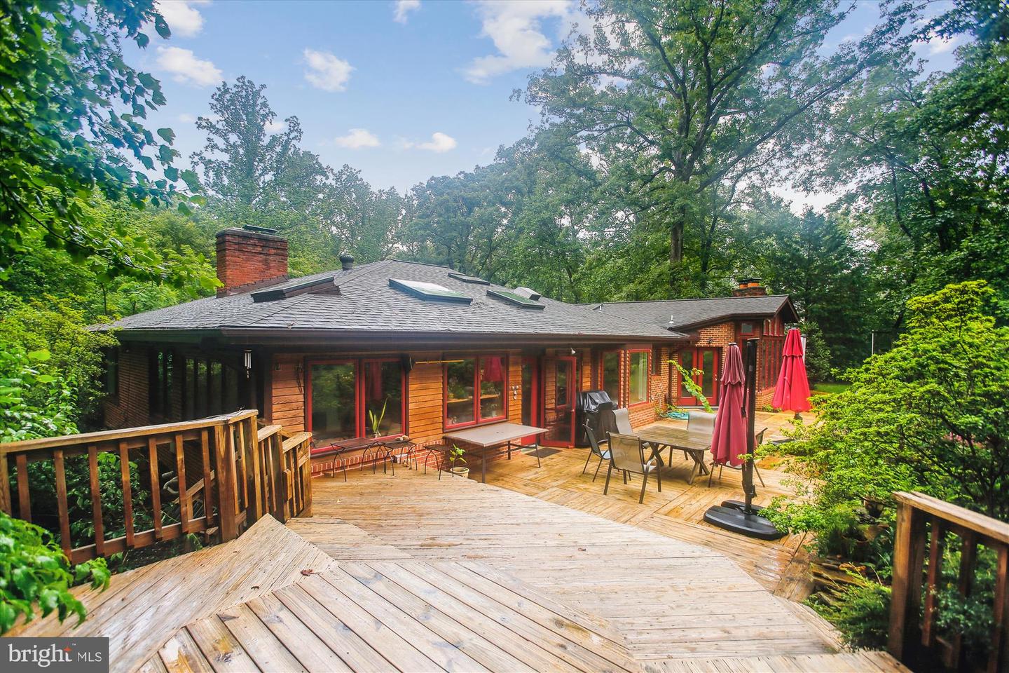 6662 VAN WINKLE DR, FALLS CHURCH, Virginia 22044, 4 Bedrooms Bedrooms, ,3 BathroomsBathrooms,Residential,For sale,6662 VAN WINKLE DR,VAFX2242420 MLS # VAFX2242420