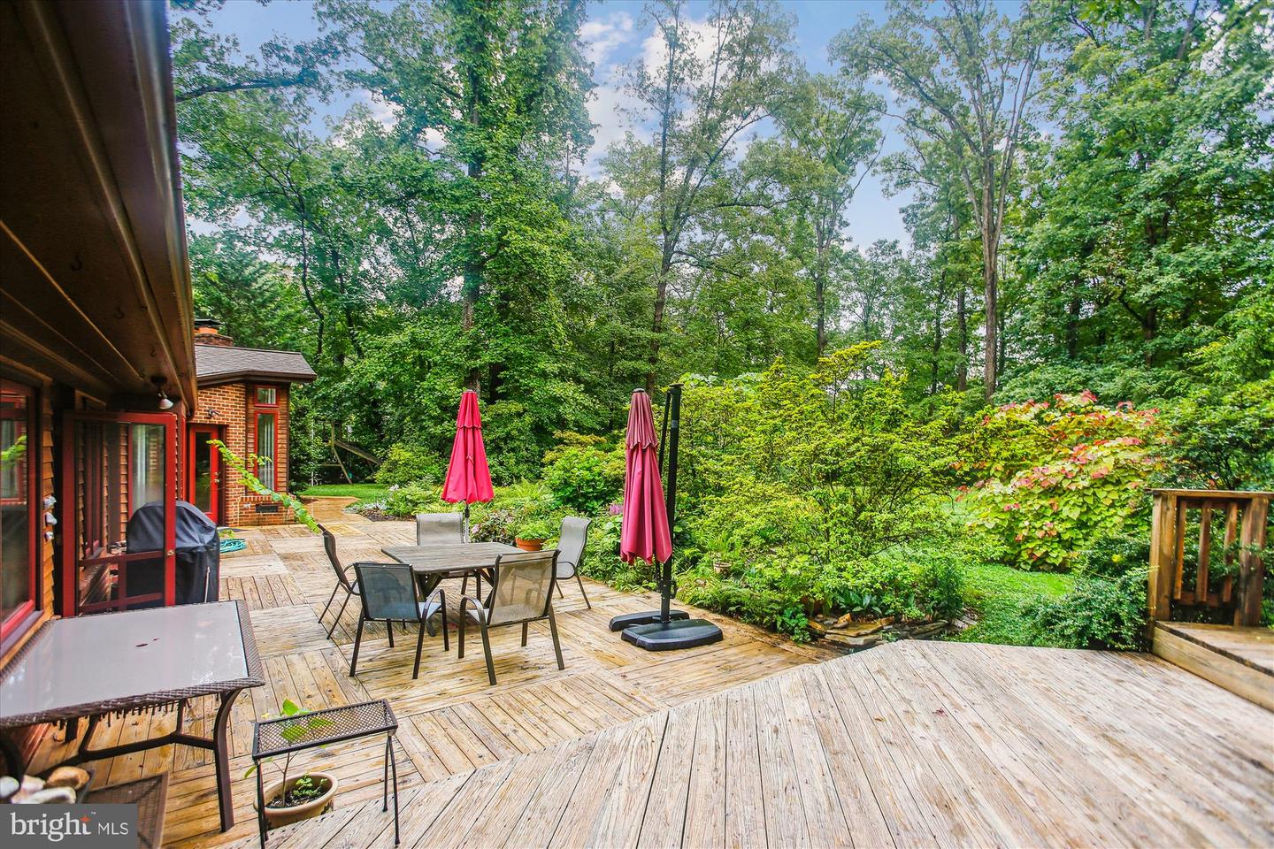 6662 VAN WINKLE DR, FALLS CHURCH, Virginia 22044, 4 Bedrooms Bedrooms, ,3 BathroomsBathrooms,Residential,For sale,6662 VAN WINKLE DR,VAFX2242420 MLS # VAFX2242420