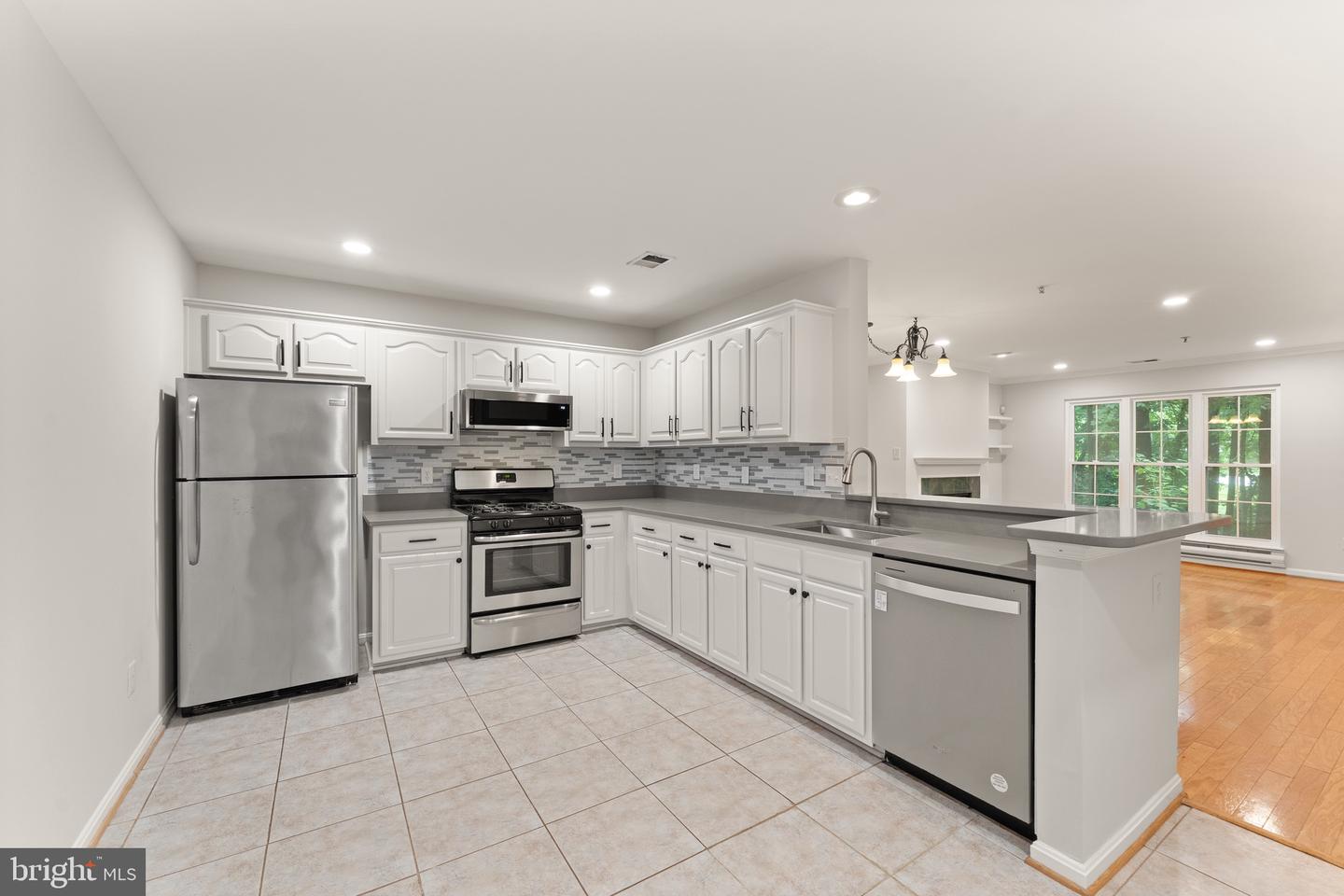 4339 RUNABOUT LN #178, FAIRFAX, Virginia 22030, 3 Bedrooms Bedrooms, ,2 BathroomsBathrooms,Residential,For sale,4339 RUNABOUT LN #178,VAFX2242602 MLS # VAFX2242602