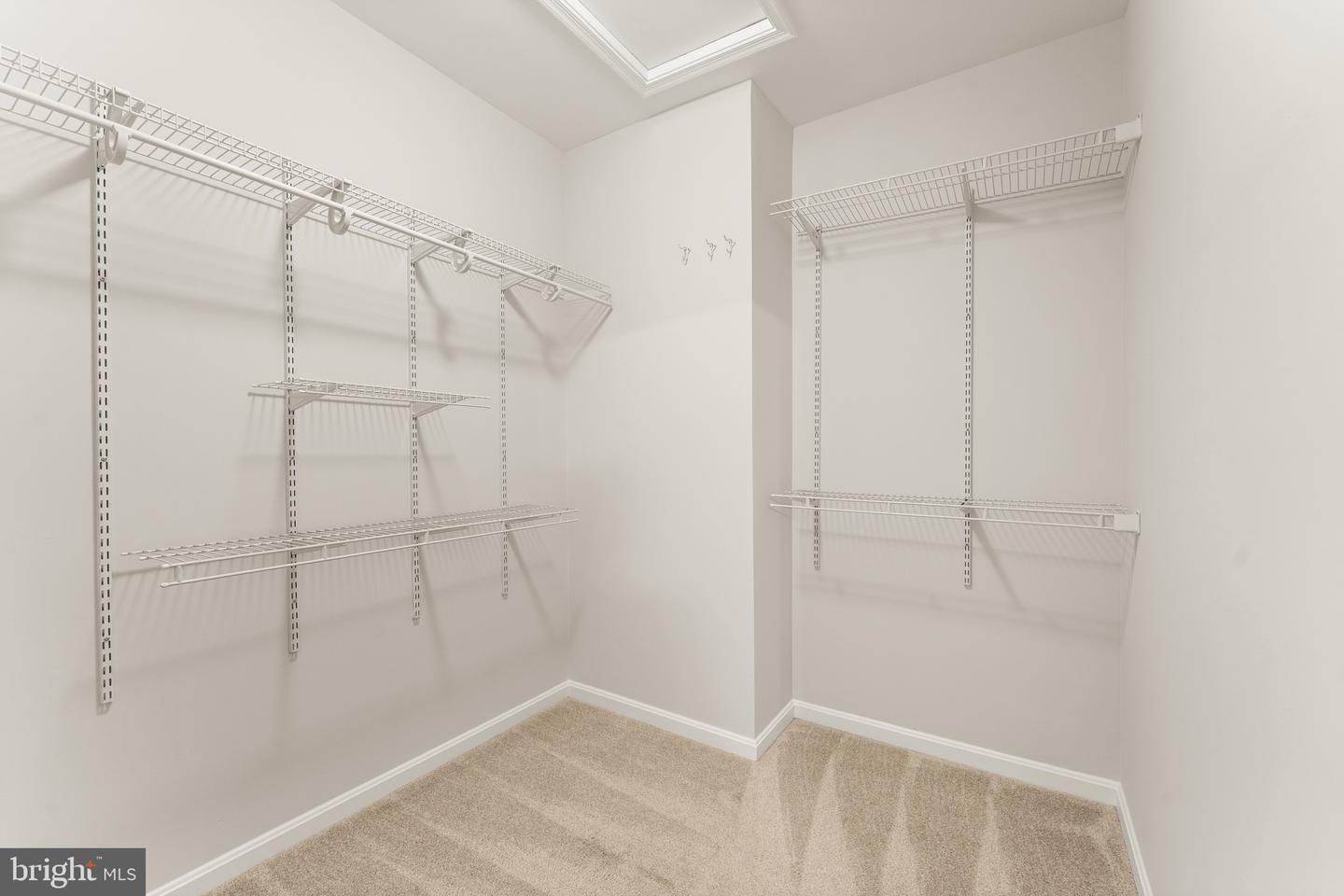 4339 RUNABOUT LN #178, FAIRFAX, Virginia 22030, 3 Bedrooms Bedrooms, ,2 BathroomsBathrooms,Residential,For sale,4339 RUNABOUT LN #178,VAFX2242602 MLS # VAFX2242602