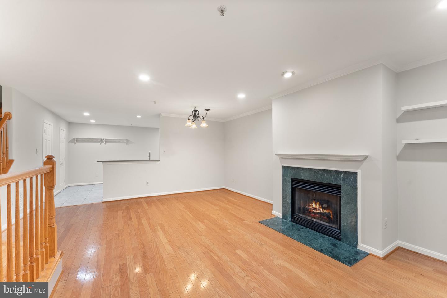 4339 RUNABOUT LN #178, FAIRFAX, Virginia 22030, 3 Bedrooms Bedrooms, ,2 BathroomsBathrooms,Residential,For sale,4339 RUNABOUT LN #178,VAFX2242602 MLS # VAFX2242602