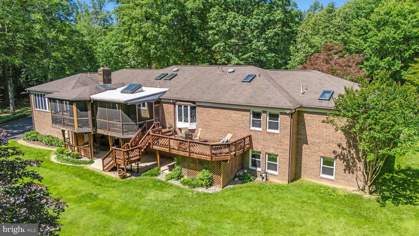 10060 HAMPTON RD, FAIRFAX STATION, Virginia 22039, 5 Bedrooms Bedrooms, ,5 BathroomsBathrooms,Residential,For sale,10060 HAMPTON RD,VAFX2242684 MLS # VAFX2242684