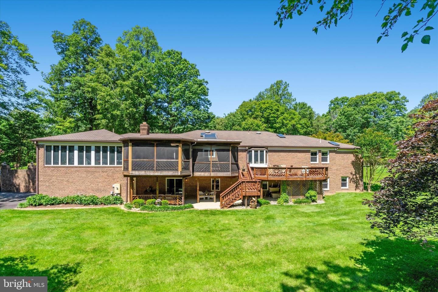 10060 HAMPTON RD, FAIRFAX STATION, Virginia 22039, 5 Bedrooms Bedrooms, ,5 BathroomsBathrooms,Residential,For sale,10060 HAMPTON RD,VAFX2242684 MLS # VAFX2242684