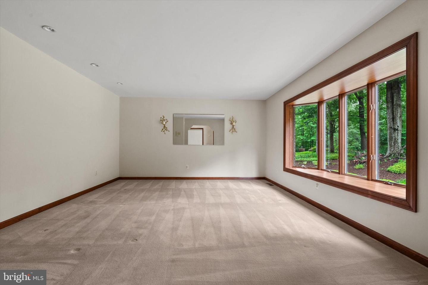 10060 HAMPTON RD, FAIRFAX STATION, Virginia 22039, 5 Bedrooms Bedrooms, ,5 BathroomsBathrooms,Residential,For sale,10060 HAMPTON RD,VAFX2242684 MLS # VAFX2242684