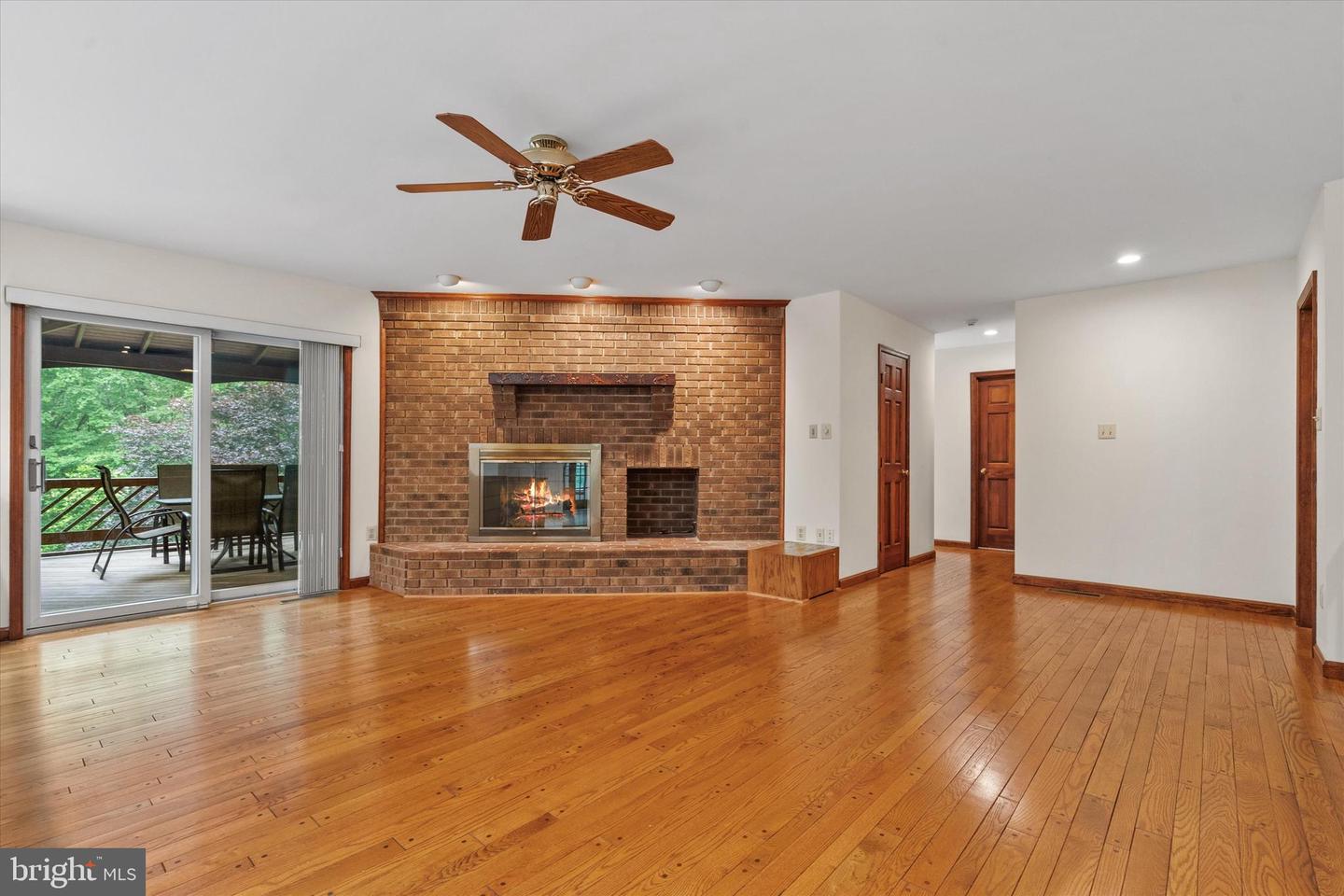 10060 HAMPTON RD, FAIRFAX STATION, Virginia 22039, 5 Bedrooms Bedrooms, ,5 BathroomsBathrooms,Residential,For sale,10060 HAMPTON RD,VAFX2242684 MLS # VAFX2242684