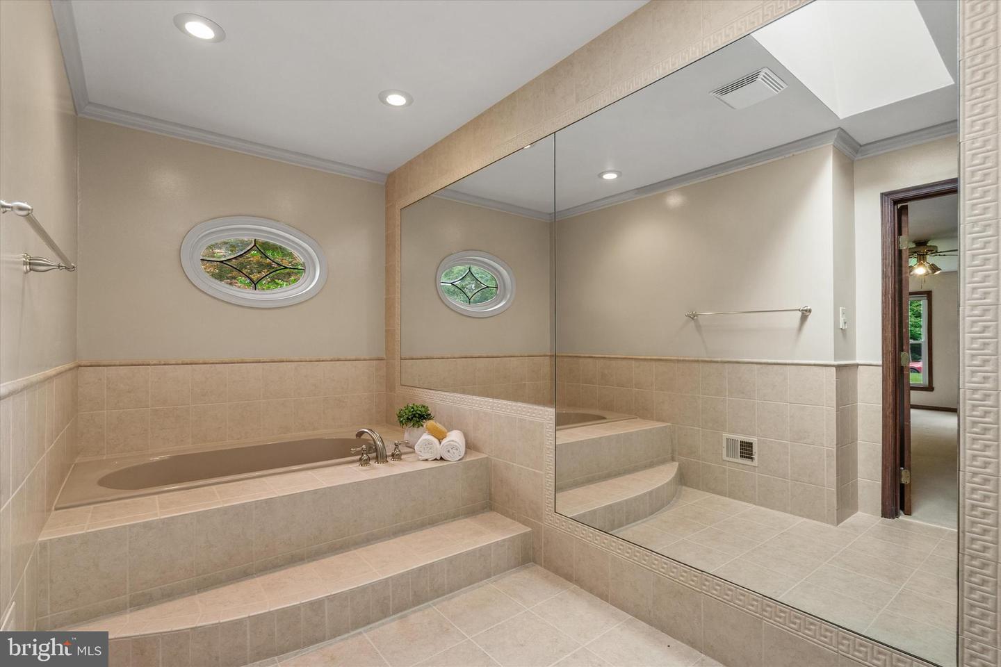 10060 HAMPTON RD, FAIRFAX STATION, Virginia 22039, 5 Bedrooms Bedrooms, ,5 BathroomsBathrooms,Residential,For sale,10060 HAMPTON RD,VAFX2242684 MLS # VAFX2242684