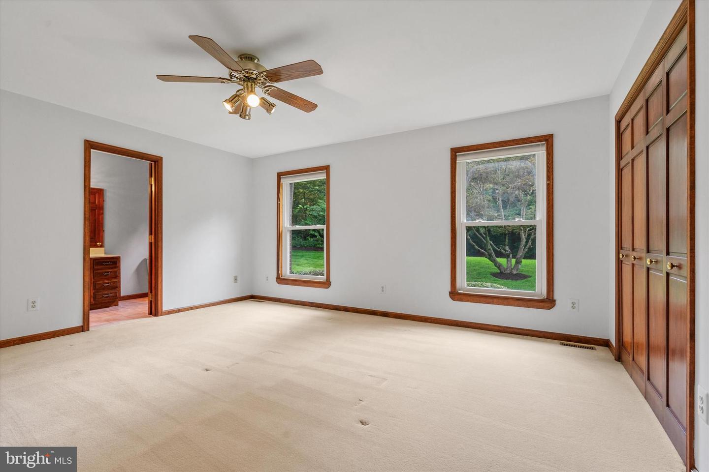 10060 HAMPTON RD, FAIRFAX STATION, Virginia 22039, 5 Bedrooms Bedrooms, ,5 BathroomsBathrooms,Residential,For sale,10060 HAMPTON RD,VAFX2242684 MLS # VAFX2242684
