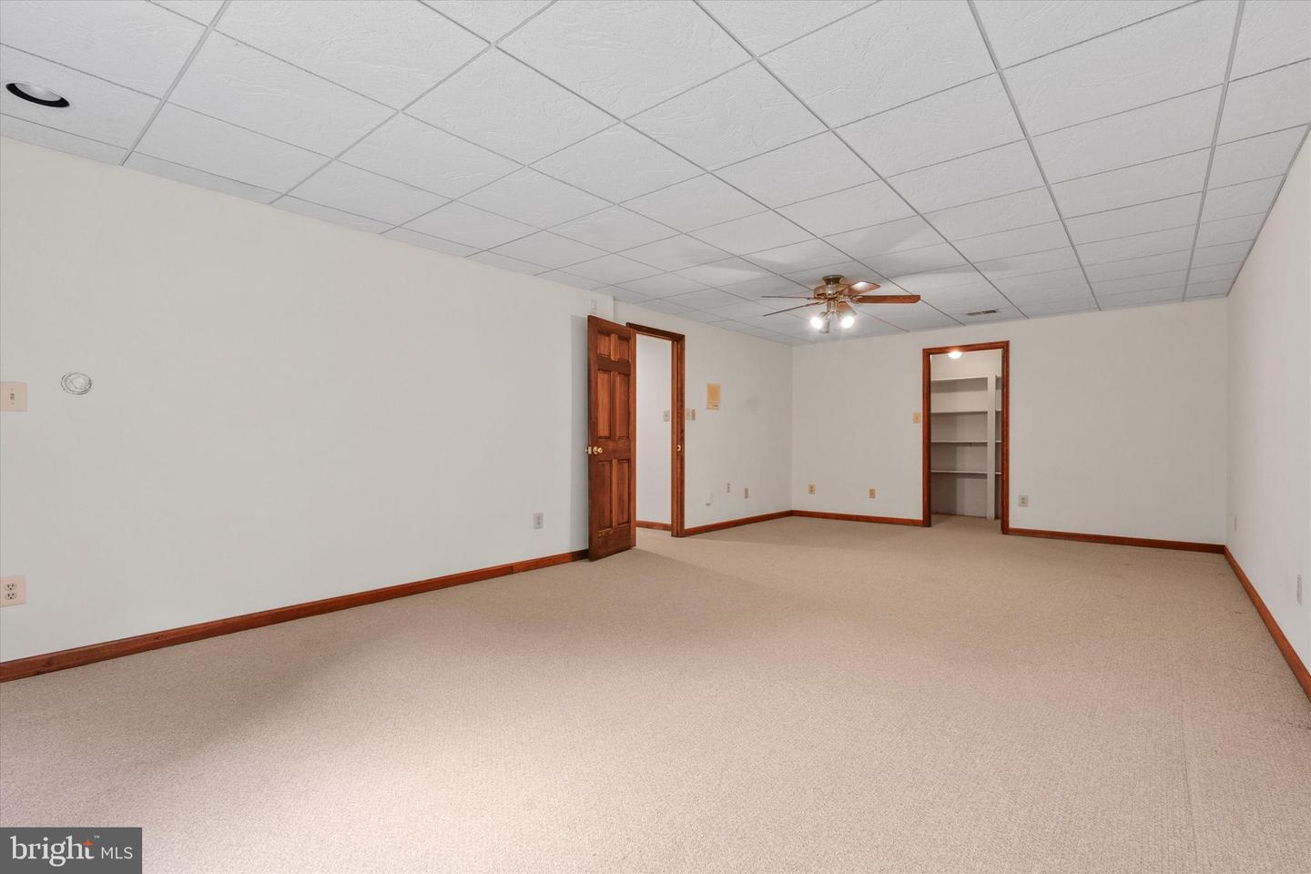 10060 HAMPTON RD, FAIRFAX STATION, Virginia 22039, 5 Bedrooms Bedrooms, ,5 BathroomsBathrooms,Residential,For sale,10060 HAMPTON RD,VAFX2242684 MLS # VAFX2242684