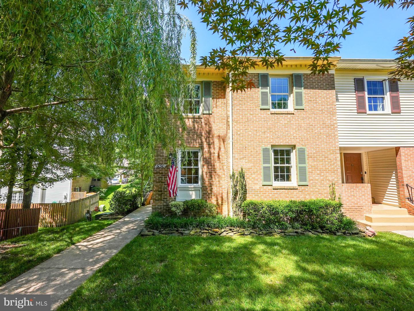 6090 CROWN ROYAL CIR, ALEXANDRIA, Virginia 22310, 3 Bedrooms Bedrooms, ,2 BathroomsBathrooms,Residential,For sale,6090 CROWN ROYAL CIR,VAFX2242988 MLS # VAFX2242988