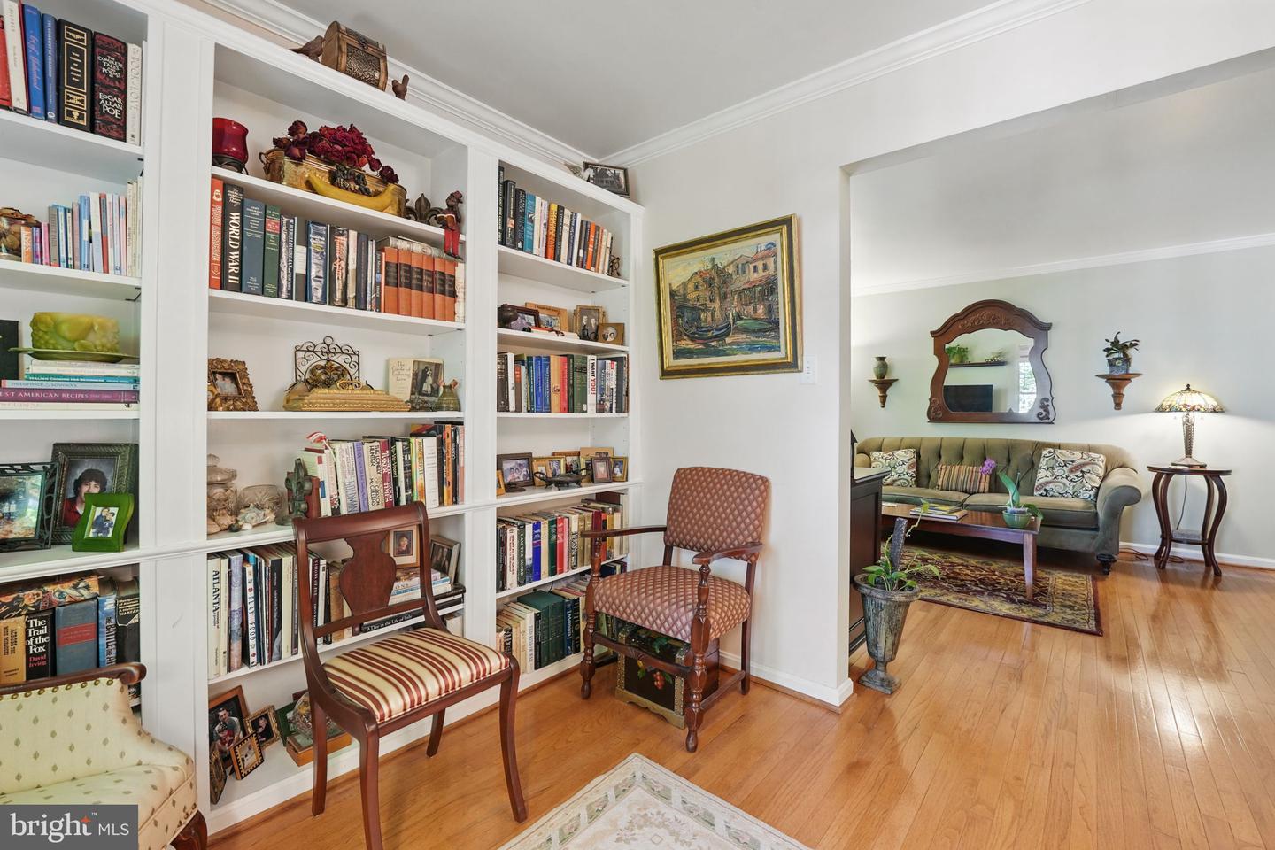 6090 CROWN ROYAL CIR, ALEXANDRIA, Virginia 22310, 3 Bedrooms Bedrooms, ,2 BathroomsBathrooms,Residential,For sale,6090 CROWN ROYAL CIR,VAFX2242988 MLS # VAFX2242988