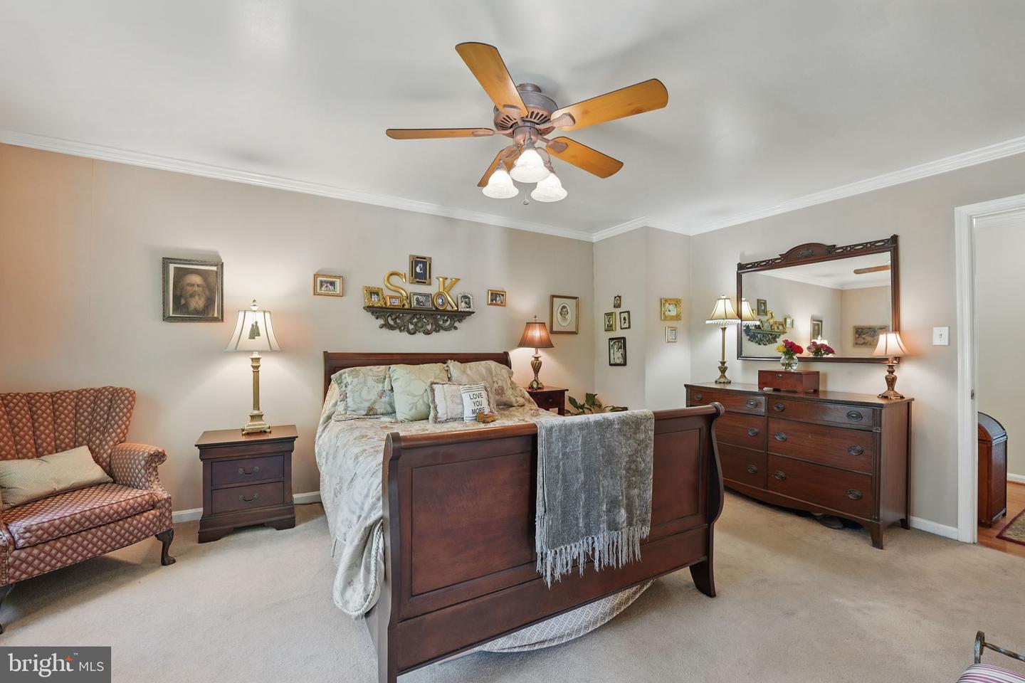 6090 CROWN ROYAL CIR, ALEXANDRIA, Virginia 22310, 3 Bedrooms Bedrooms, ,2 BathroomsBathrooms,Residential,For sale,6090 CROWN ROYAL CIR,VAFX2242988 MLS # VAFX2242988