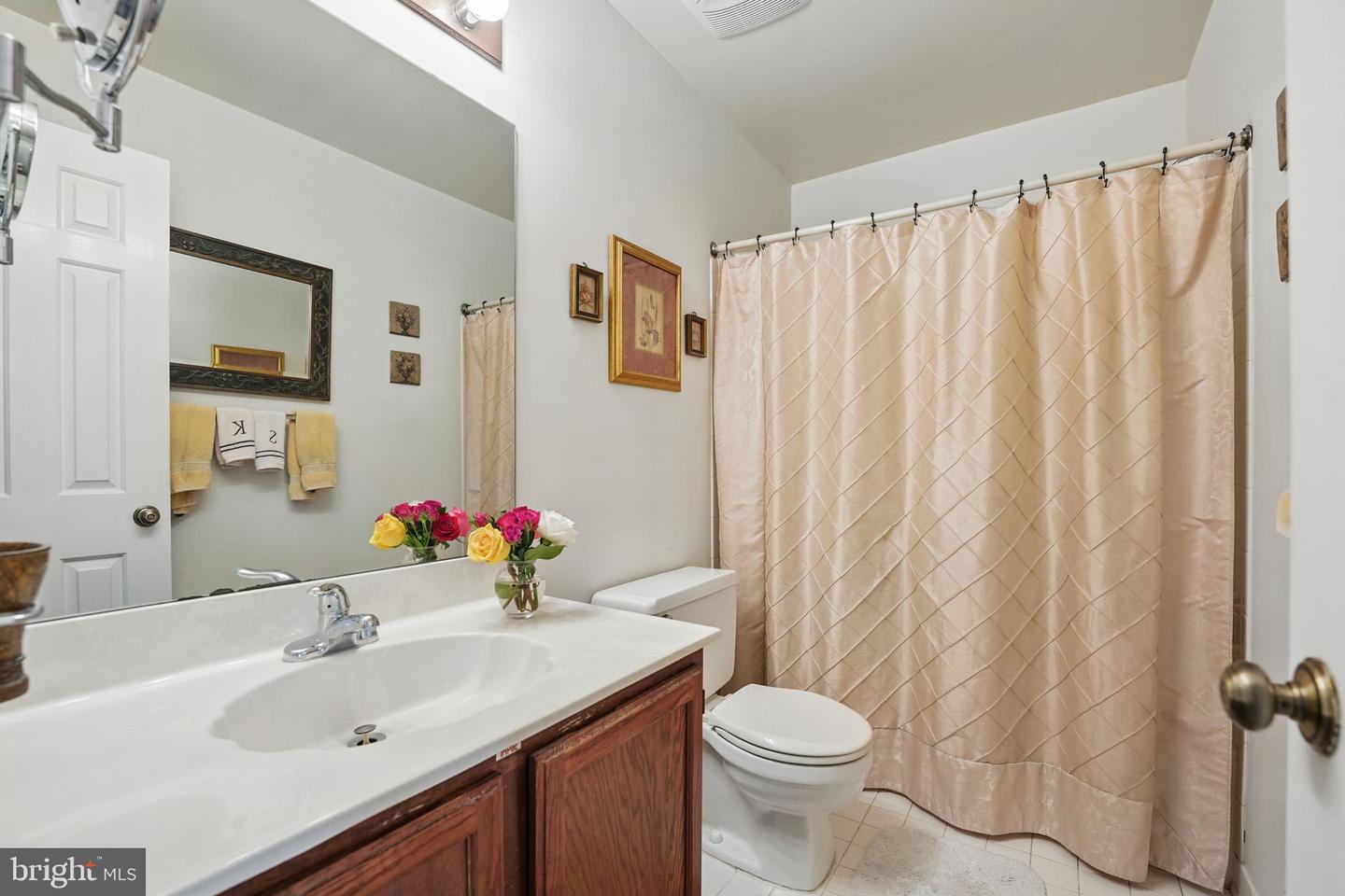 6090 CROWN ROYAL CIR, ALEXANDRIA, Virginia 22310, 3 Bedrooms Bedrooms, ,2 BathroomsBathrooms,Residential,For sale,6090 CROWN ROYAL CIR,VAFX2242988 MLS # VAFX2242988