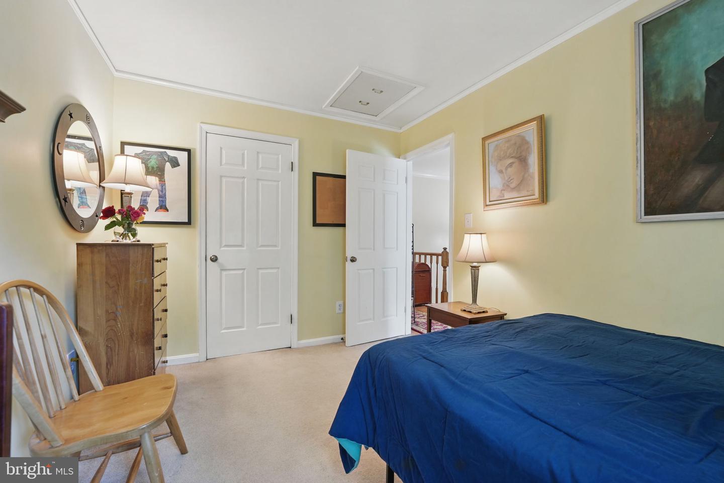 6090 CROWN ROYAL CIR, ALEXANDRIA, Virginia 22310, 3 Bedrooms Bedrooms, ,2 BathroomsBathrooms,Residential,For sale,6090 CROWN ROYAL CIR,VAFX2242988 MLS # VAFX2242988