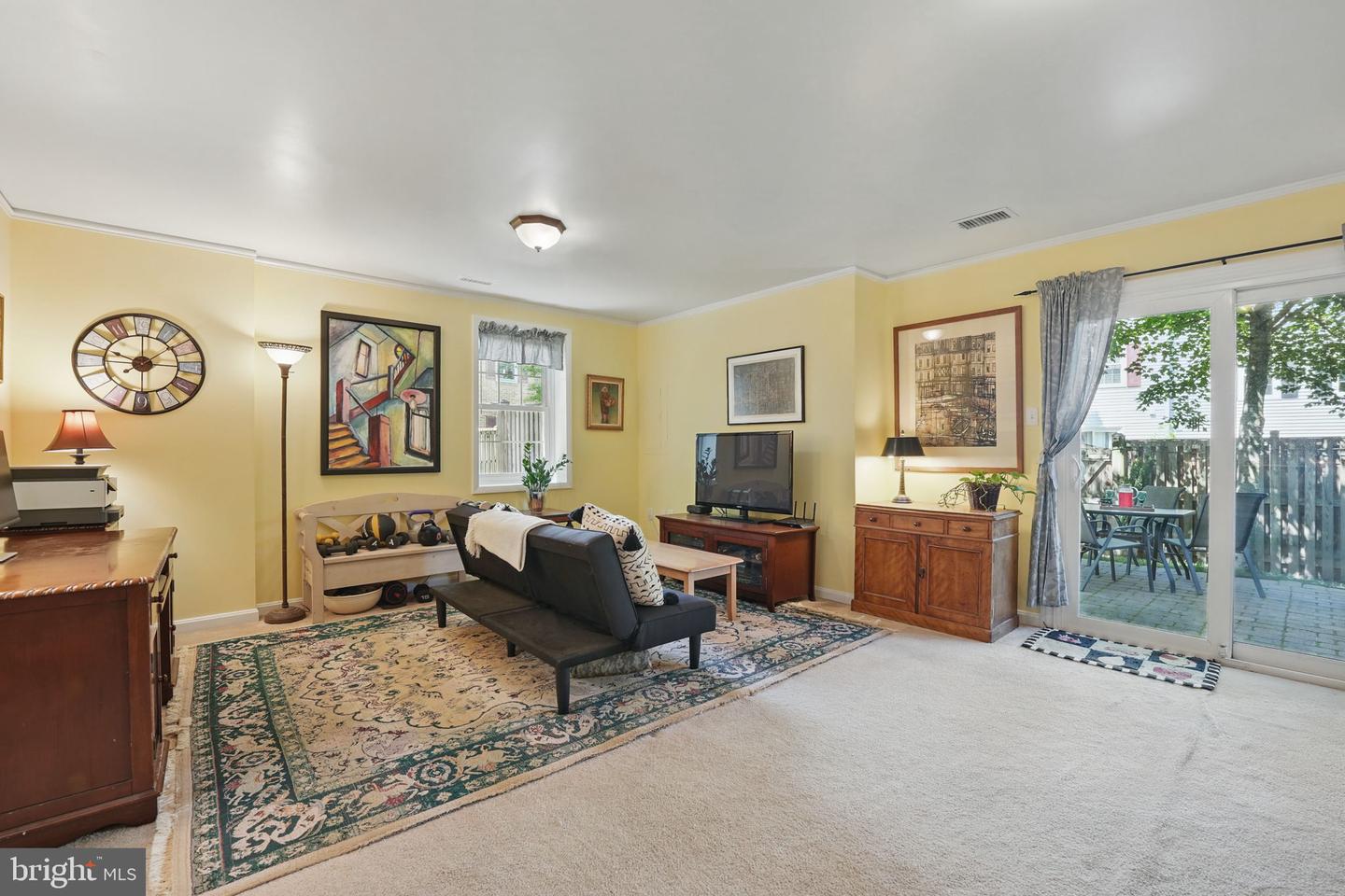6090 CROWN ROYAL CIR, ALEXANDRIA, Virginia 22310, 3 Bedrooms Bedrooms, ,2 BathroomsBathrooms,Residential,For sale,6090 CROWN ROYAL CIR,VAFX2242988 MLS # VAFX2242988