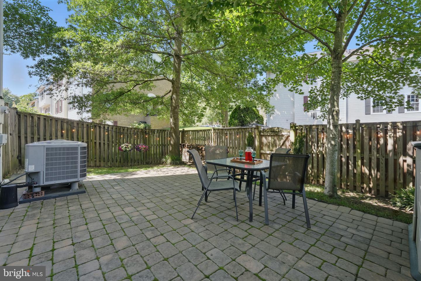 6090 CROWN ROYAL CIR, ALEXANDRIA, Virginia 22310, 3 Bedrooms Bedrooms, ,2 BathroomsBathrooms,Residential,For sale,6090 CROWN ROYAL CIR,VAFX2242988 MLS # VAFX2242988