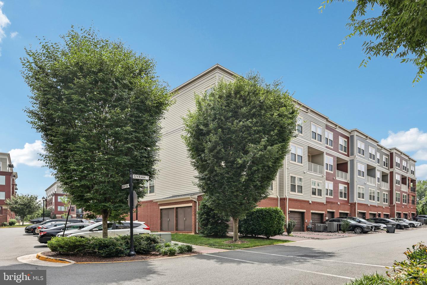 3972 NORTON PL, FAIRFAX, Virginia 22030, 3 Bedrooms Bedrooms, ,2 BathroomsBathrooms,Residential,For sale,3972 NORTON PL,VAFC2006388 MLS # VAFC2006388