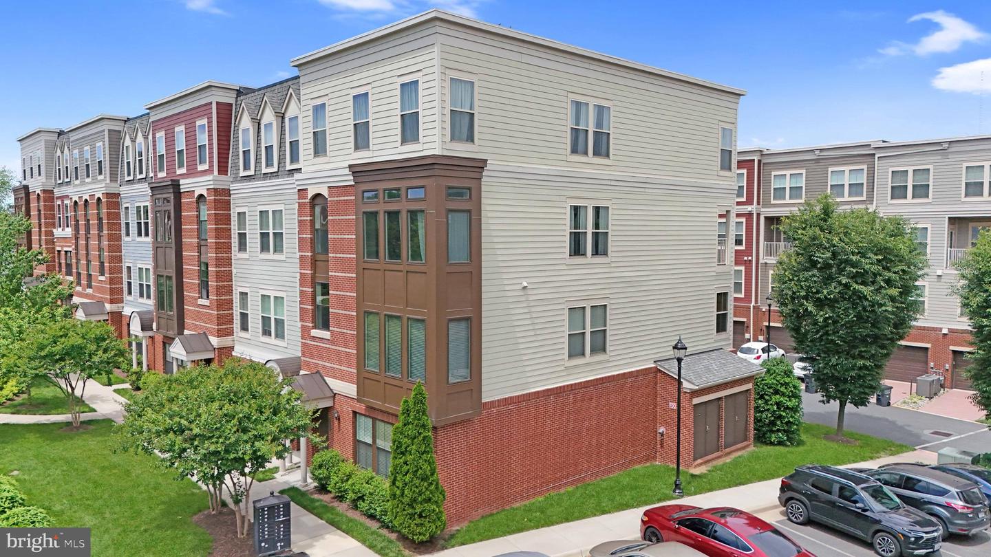 3972 NORTON PL, FAIRFAX, Virginia 22030, 3 Bedrooms Bedrooms, ,2 BathroomsBathrooms,Residential,For sale,3972 NORTON PL,VAFC2006388 MLS # VAFC2006388