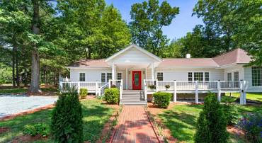 347 CLARKS TRACT, KESWICK, Virginia 22947, 4 Bedrooms Bedrooms, 14 Rooms Rooms,3 BathroomsBathrooms,Residential,For sale,347 CLARKS TRACT,VAAB2000996 MLS # VAAB2000996