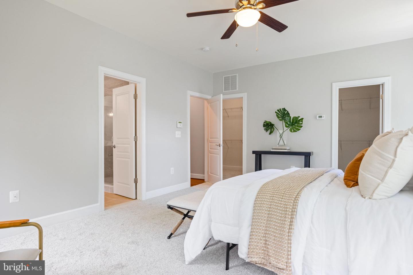 415 YEONAS DR SW, VIENNA, Virginia 22180, 5 Bedrooms Bedrooms, ,4 BathroomsBathrooms,Residential,For sale,415 YEONAS DR SW,VAFX2243630 MLS # VAFX2243630