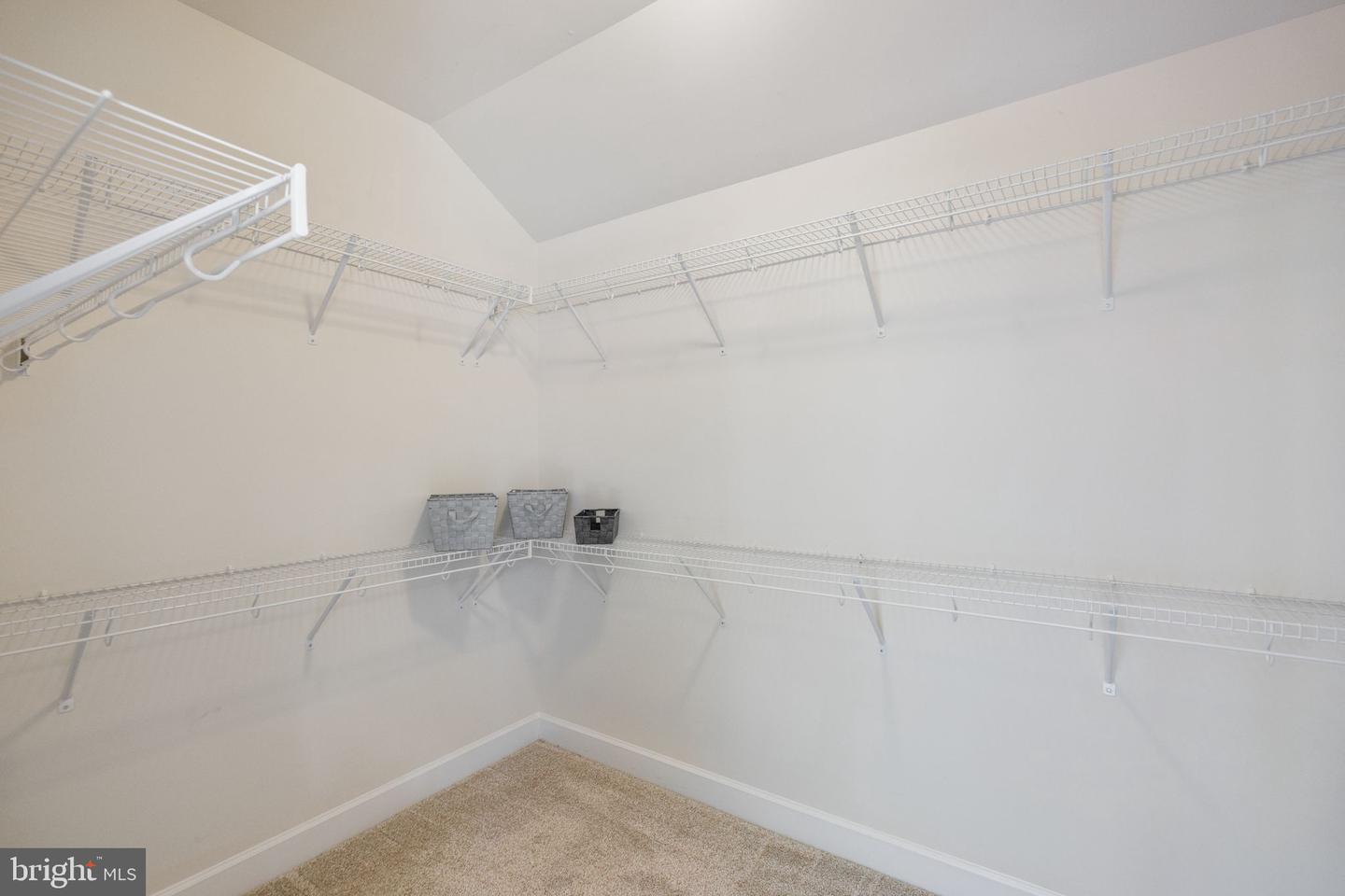 415 YEONAS DR SW, VIENNA, Virginia 22180, 5 Bedrooms Bedrooms, ,4 BathroomsBathrooms,Residential,For sale,415 YEONAS DR SW,VAFX2243630 MLS # VAFX2243630