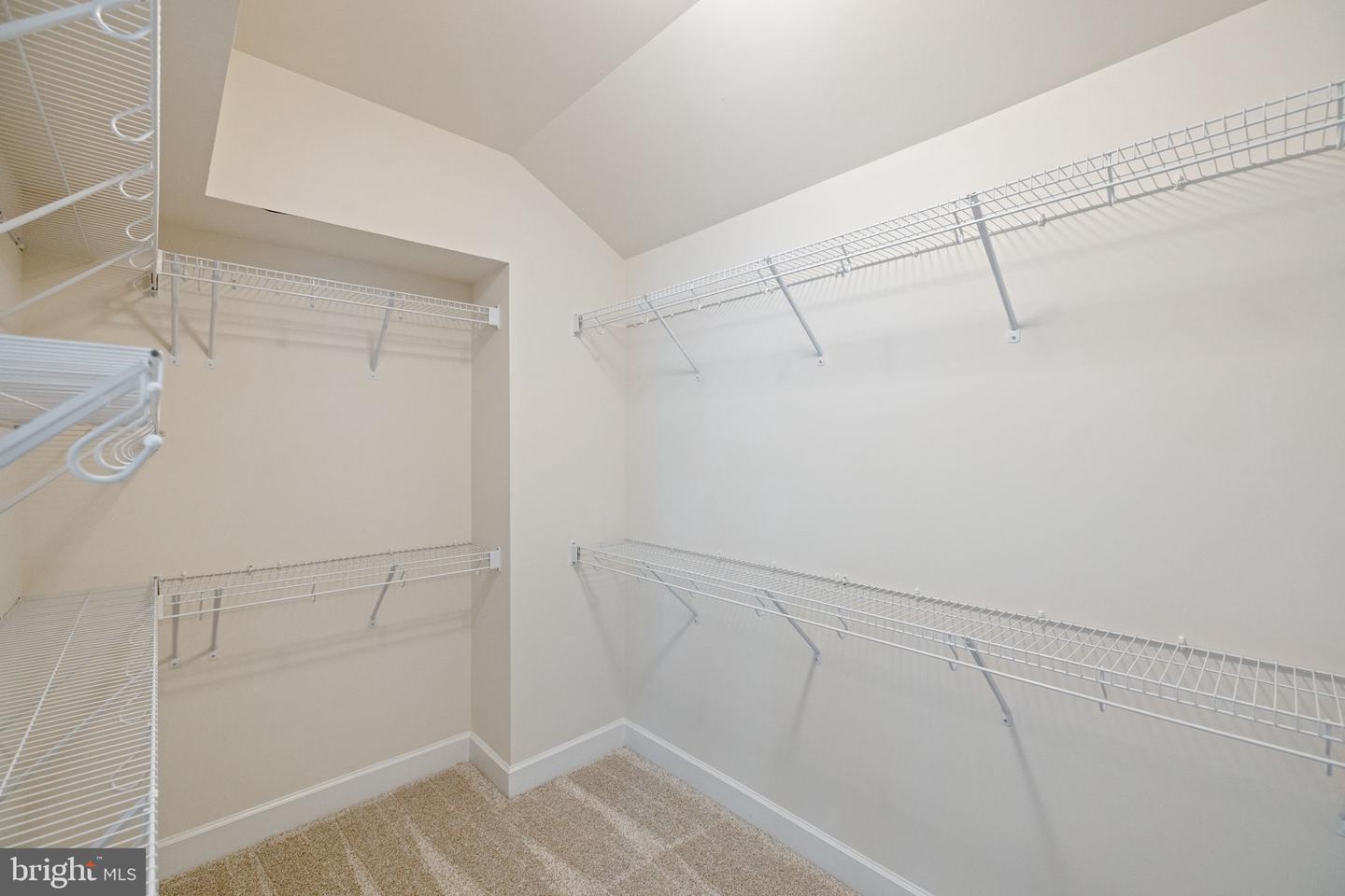 415 YEONAS DR SW, VIENNA, Virginia 22180, 5 Bedrooms Bedrooms, ,4 BathroomsBathrooms,Residential,For sale,415 YEONAS DR SW,VAFX2243630 MLS # VAFX2243630