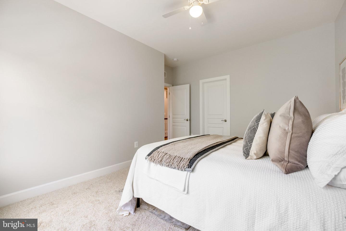 415 YEONAS DR SW, VIENNA, Virginia 22180, 5 Bedrooms Bedrooms, ,4 BathroomsBathrooms,Residential,For sale,415 YEONAS DR SW,VAFX2243630 MLS # VAFX2243630