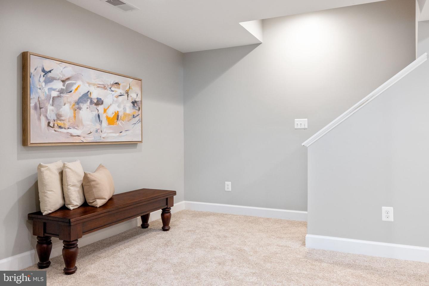 415 YEONAS DR SW, VIENNA, Virginia 22180, 5 Bedrooms Bedrooms, ,4 BathroomsBathrooms,Residential,For sale,415 YEONAS DR SW,VAFX2243630 MLS # VAFX2243630