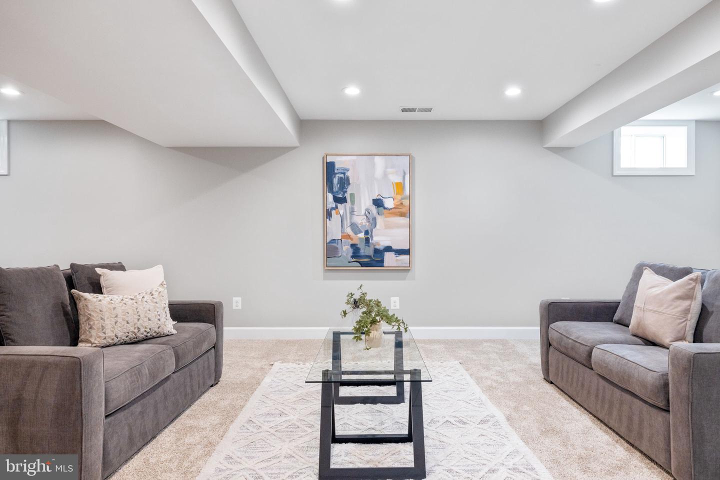 415 YEONAS DR SW, VIENNA, Virginia 22180, 5 Bedrooms Bedrooms, ,4 BathroomsBathrooms,Residential,For sale,415 YEONAS DR SW,VAFX2243630 MLS # VAFX2243630