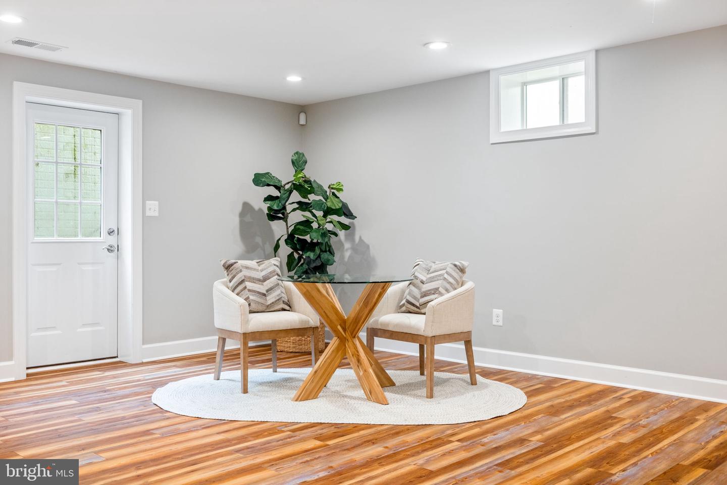 415 YEONAS DR SW, VIENNA, Virginia 22180, 5 Bedrooms Bedrooms, ,4 BathroomsBathrooms,Residential,For sale,415 YEONAS DR SW,VAFX2243630 MLS # VAFX2243630