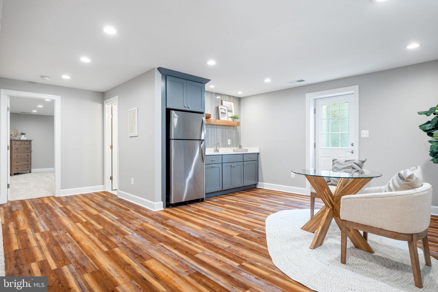 415 YEONAS DR SW, VIENNA, Virginia 22180, 5 Bedrooms Bedrooms, ,4 BathroomsBathrooms,Residential,For sale,415 YEONAS DR SW,VAFX2243630 MLS # VAFX2243630