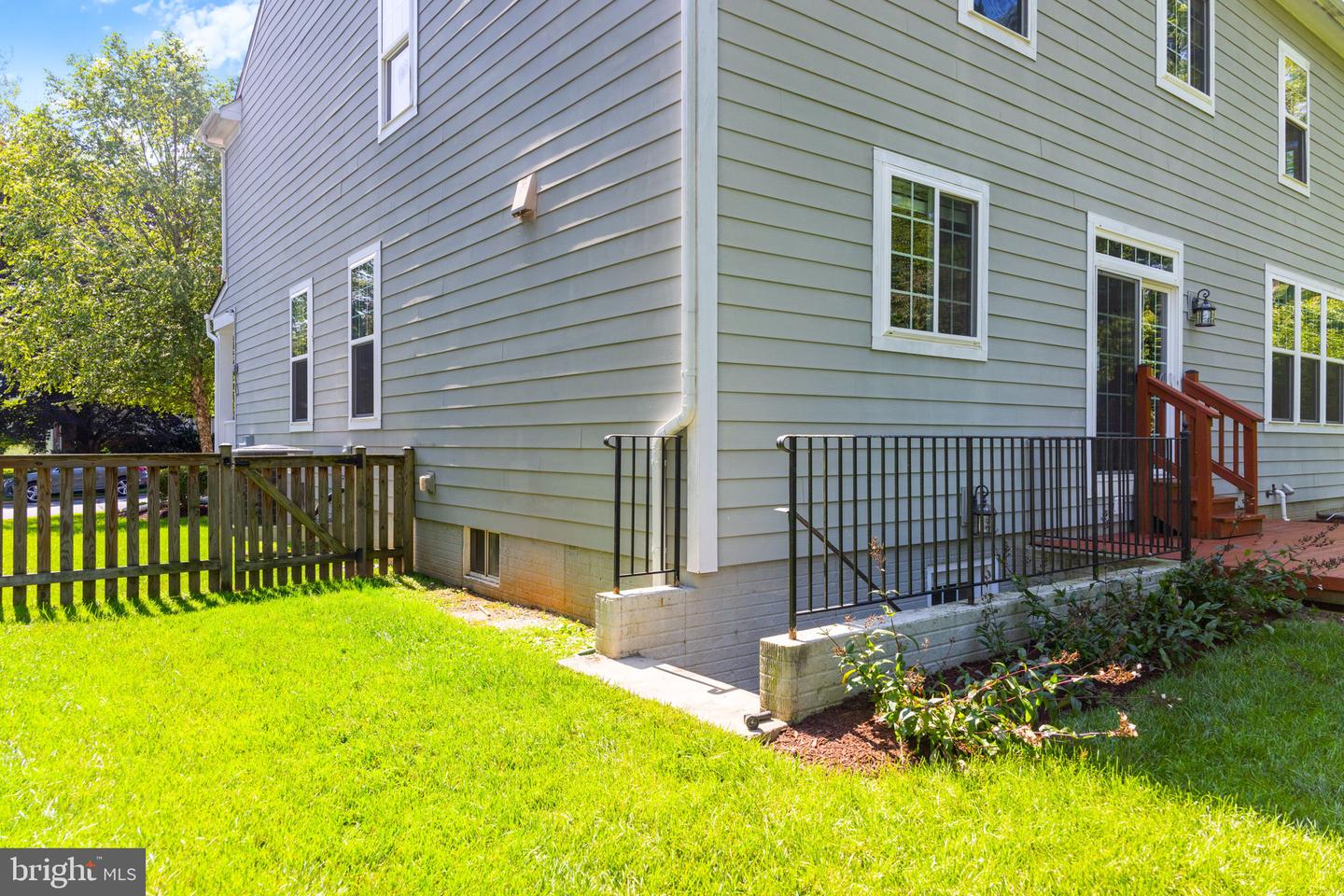 415 YEONAS DR SW, VIENNA, Virginia 22180, 5 Bedrooms Bedrooms, ,4 BathroomsBathrooms,Residential,For sale,415 YEONAS DR SW,VAFX2243630 MLS # VAFX2243630