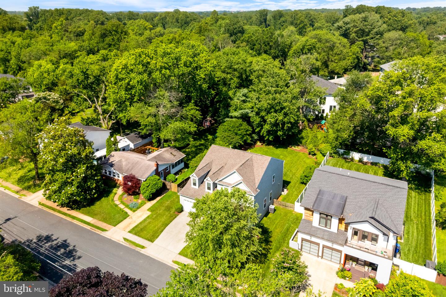 415 YEONAS DR SW, VIENNA, Virginia 22180, 5 Bedrooms Bedrooms, ,4 BathroomsBathrooms,Residential,For sale,415 YEONAS DR SW,VAFX2243630 MLS # VAFX2243630