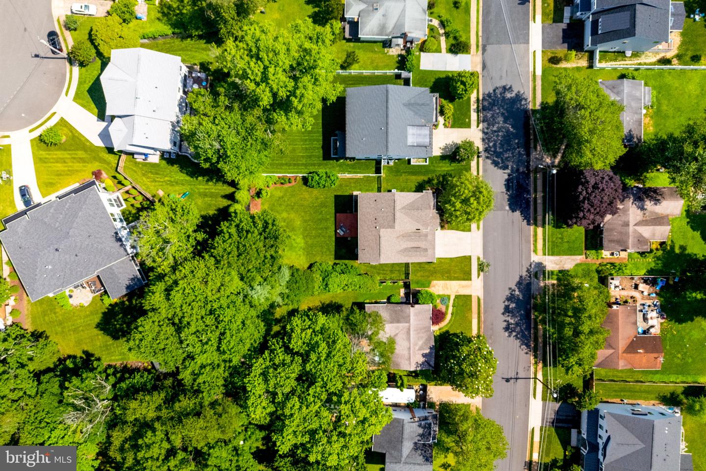 415 YEONAS DR SW, VIENNA, Virginia 22180, 5 Bedrooms Bedrooms, ,4 BathroomsBathrooms,Residential,For sale,415 YEONAS DR SW,VAFX2243630 MLS # VAFX2243630