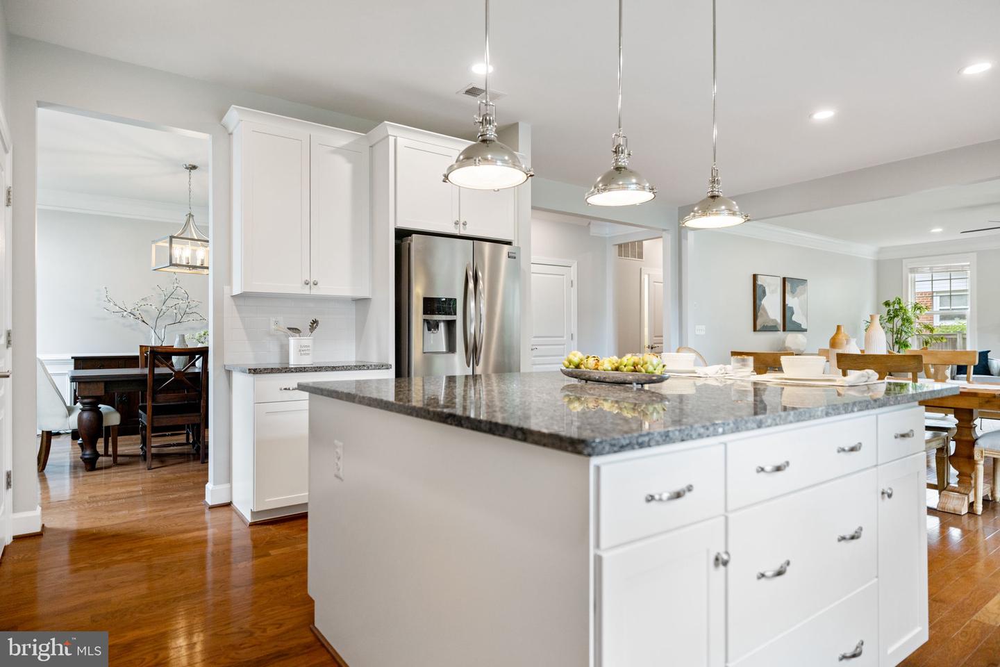 415 YEONAS DR SW, VIENNA, Virginia 22180, 5 Bedrooms Bedrooms, ,4 BathroomsBathrooms,Residential,For sale,415 YEONAS DR SW,VAFX2243630 MLS # VAFX2243630