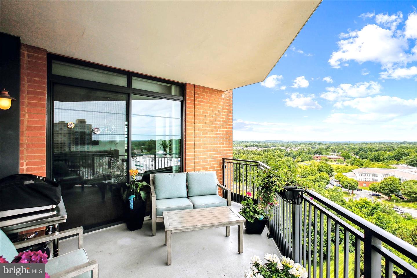1830 FOUNTAIN DR #1107, RESTON, Virginia 20190, 2 Bedrooms Bedrooms, 6 Rooms Rooms,2 BathroomsBathrooms,Residential,For sale,1830 FOUNTAIN DR #1107,VAFX2243806 MLS # VAFX2243806
