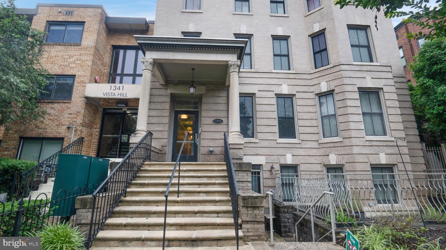 1323 CLIFTON ST NW #34, WASHINGTON, District Of Columbia 20009, 2 Bedrooms Bedrooms, ,2 BathroomsBathrooms,Residential,For sale,1323 CLIFTON ST NW #34,DCDC2202960 MLS # DCDC2202960