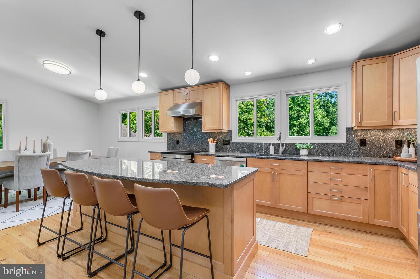 5425 AYLOR RD, FAIRFAX, Virginia 22032, 5 Bedrooms Bedrooms, ,2 BathroomsBathrooms,Residential,For sale,5425 AYLOR RD,VAFX2244090 MLS # VAFX2244090