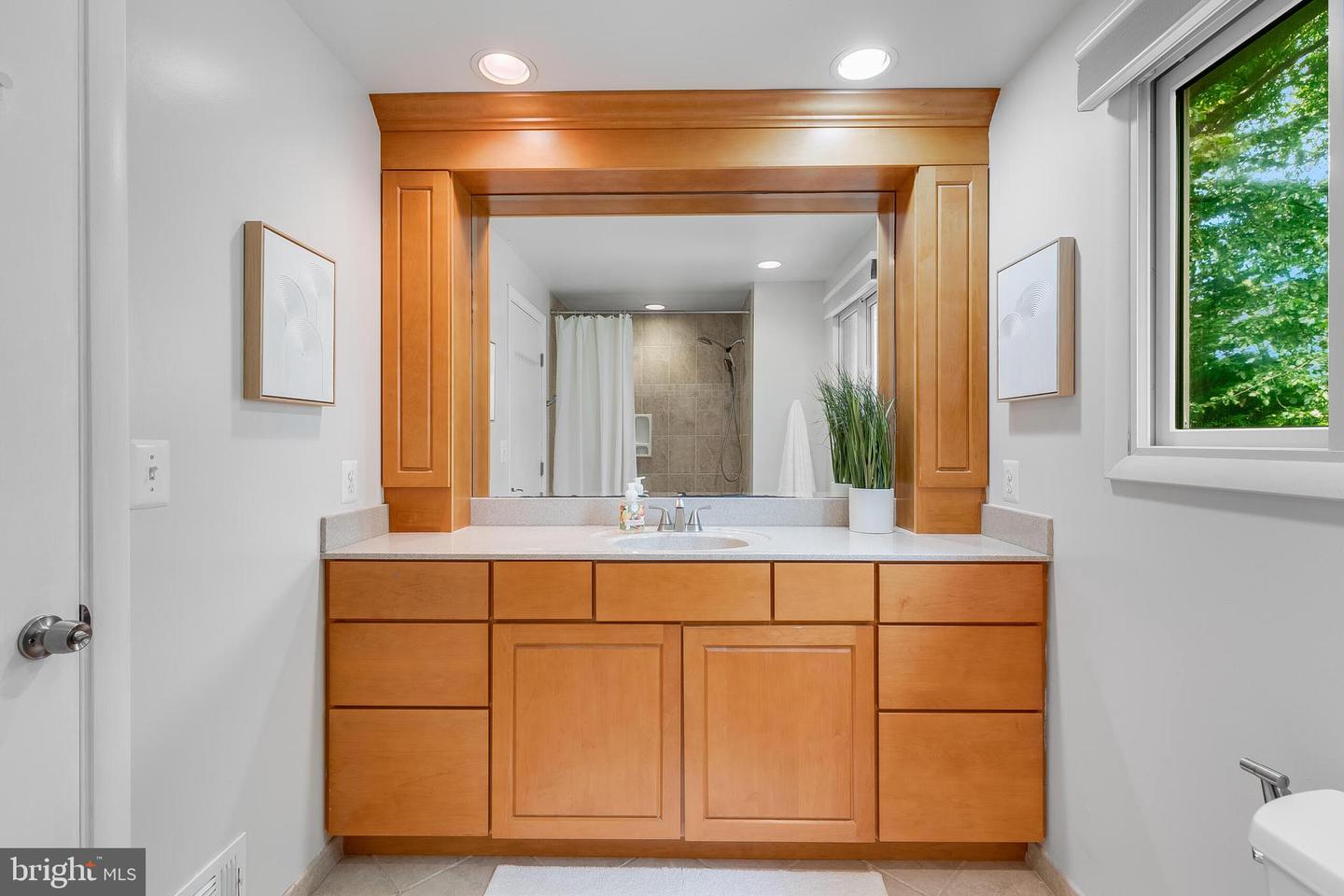 5425 AYLOR RD, FAIRFAX, Virginia 22032, 5 Bedrooms Bedrooms, ,2 BathroomsBathrooms,Residential,For sale,5425 AYLOR RD,VAFX2244090 MLS # VAFX2244090