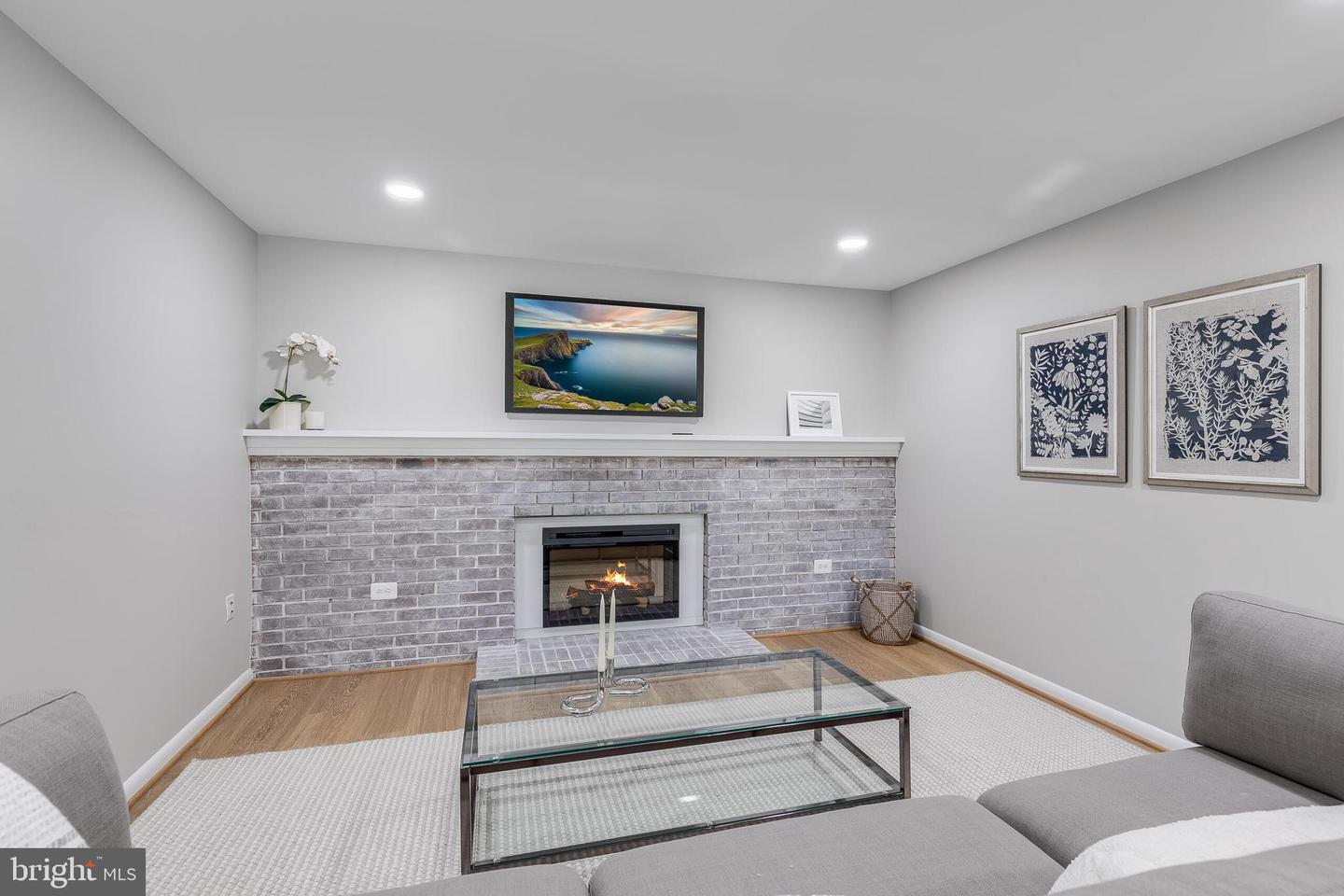 5425 AYLOR RD, FAIRFAX, Virginia 22032, 5 Bedrooms Bedrooms, ,2 BathroomsBathrooms,Residential,For sale,5425 AYLOR RD,VAFX2244090 MLS # VAFX2244090