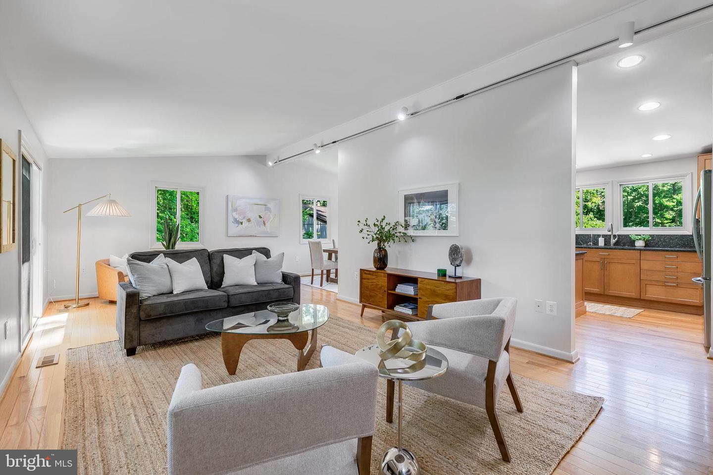 5425 AYLOR RD, FAIRFAX, Virginia 22032, 5 Bedrooms Bedrooms, ,2 BathroomsBathrooms,Residential,For sale,5425 AYLOR RD,VAFX2244090 MLS # VAFX2244090