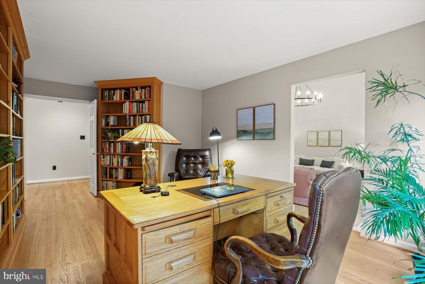 7510 WALNUT HILL LN, FALLS CHURCH, Virginia 22042, 4 Bedrooms Bedrooms, ,3 BathroomsBathrooms,Residential,For sale,7510 WALNUT HILL LN,VAFX2244446 MLS # VAFX2244446