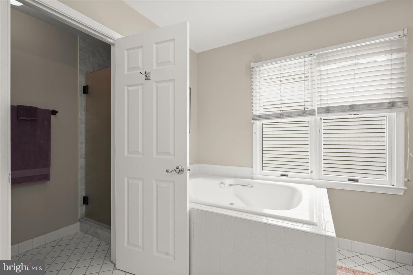 7510 WALNUT HILL LN, FALLS CHURCH, Virginia 22042, 4 Bedrooms Bedrooms, ,3 BathroomsBathrooms,Residential,For sale,7510 WALNUT HILL LN,VAFX2244446 MLS # VAFX2244446
