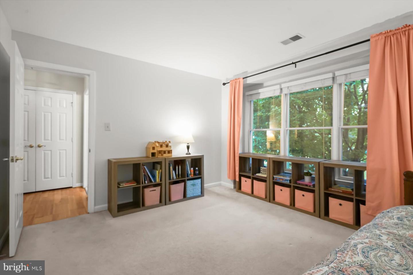 7510 WALNUT HILL LN, FALLS CHURCH, Virginia 22042, 4 Bedrooms Bedrooms, ,3 BathroomsBathrooms,Residential,For sale,7510 WALNUT HILL LN,VAFX2244446 MLS # VAFX2244446