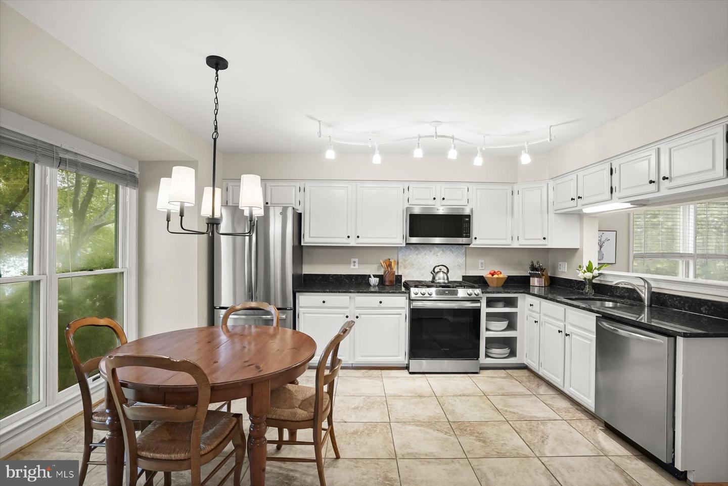 7510 WALNUT HILL LN, FALLS CHURCH, Virginia 22042, 4 Bedrooms Bedrooms, ,3 BathroomsBathrooms,Residential,For sale,7510 WALNUT HILL LN,VAFX2244446 MLS # VAFX2244446