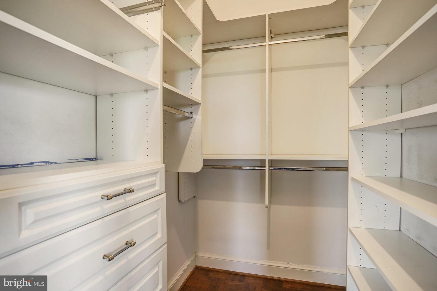 4000 CATHEDRAL AVE NW #517B, WASHINGTON, District Of Columbia 20016, 2 Bedrooms Bedrooms, ,2 BathroomsBathrooms,Residential,For sale,4000 CATHEDRAL AVE NW #517B,DCDC2203502 MLS # DCDC2203502