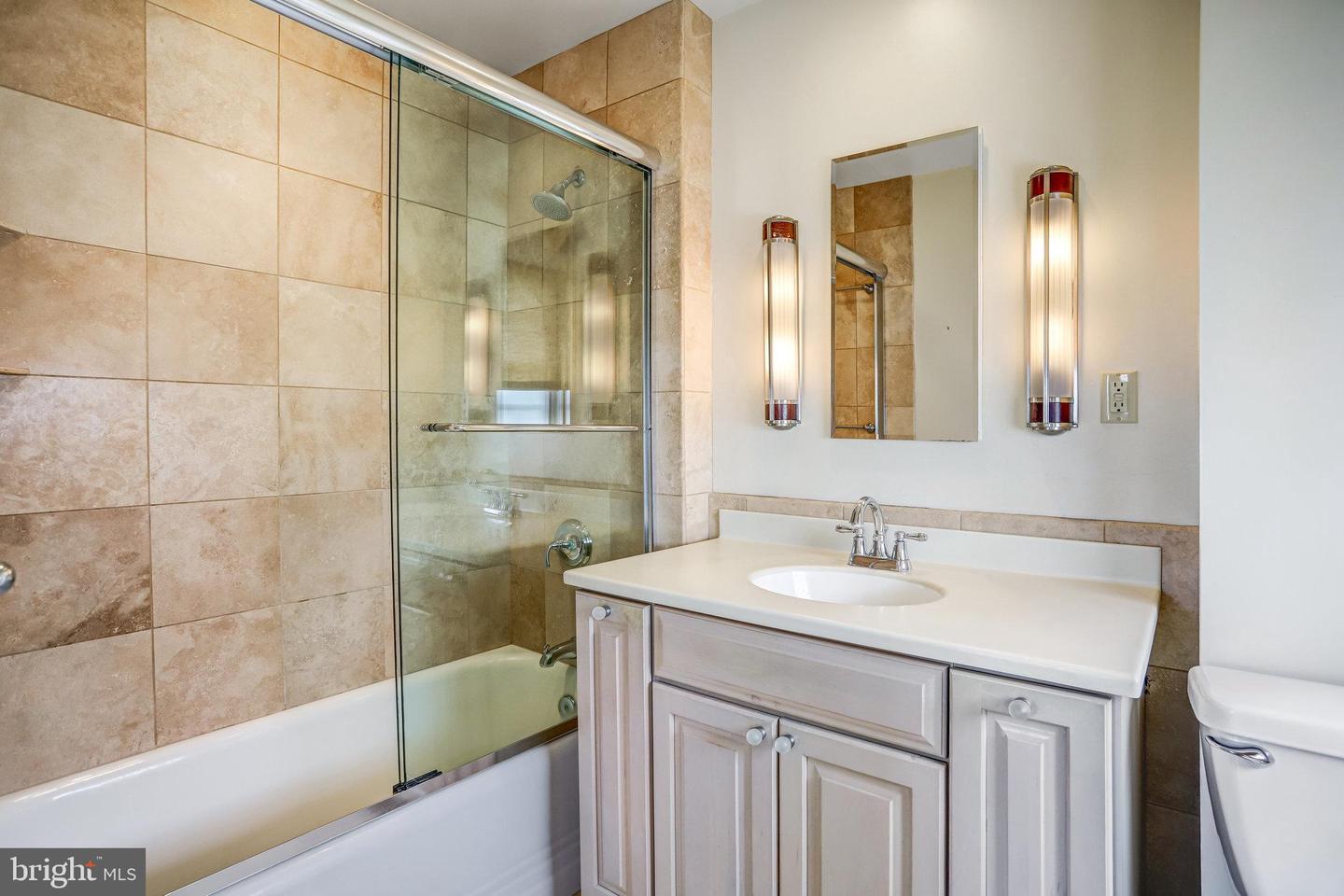 4000 CATHEDRAL AVE NW #517B, WASHINGTON, District Of Columbia 20016, 2 Bedrooms Bedrooms, ,2 BathroomsBathrooms,Residential,For sale,4000 CATHEDRAL AVE NW #517B,DCDC2203502 MLS # DCDC2203502