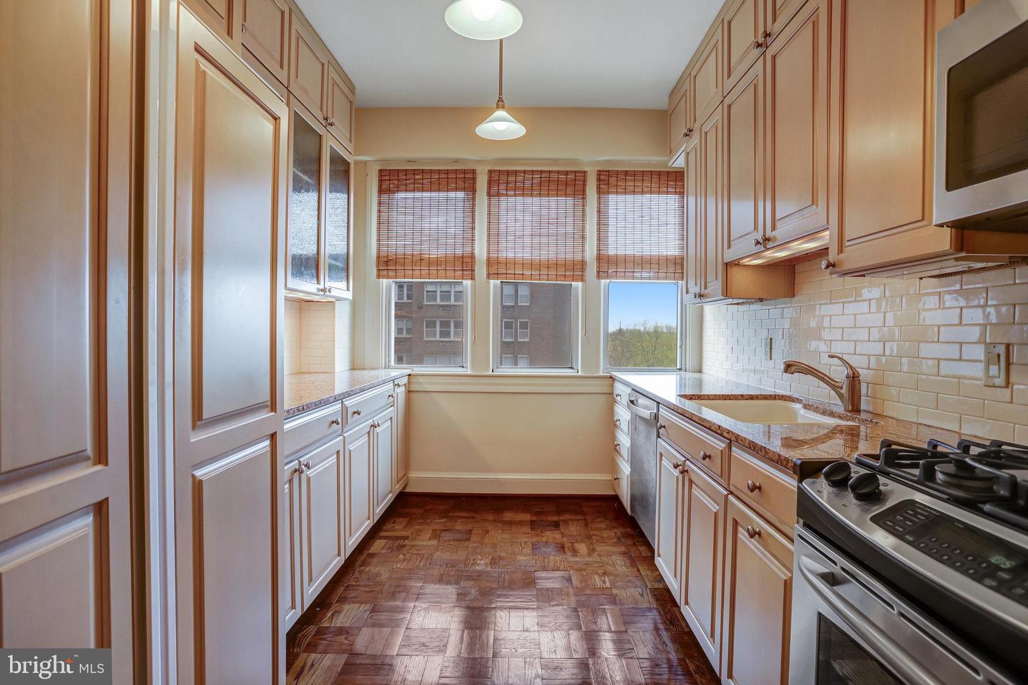 4000 CATHEDRAL AVE NW #517B, WASHINGTON, District Of Columbia 20016, 2 Bedrooms Bedrooms, ,2 BathroomsBathrooms,Residential,For sale,4000 CATHEDRAL AVE NW #517B,DCDC2203502 MLS # DCDC2203502