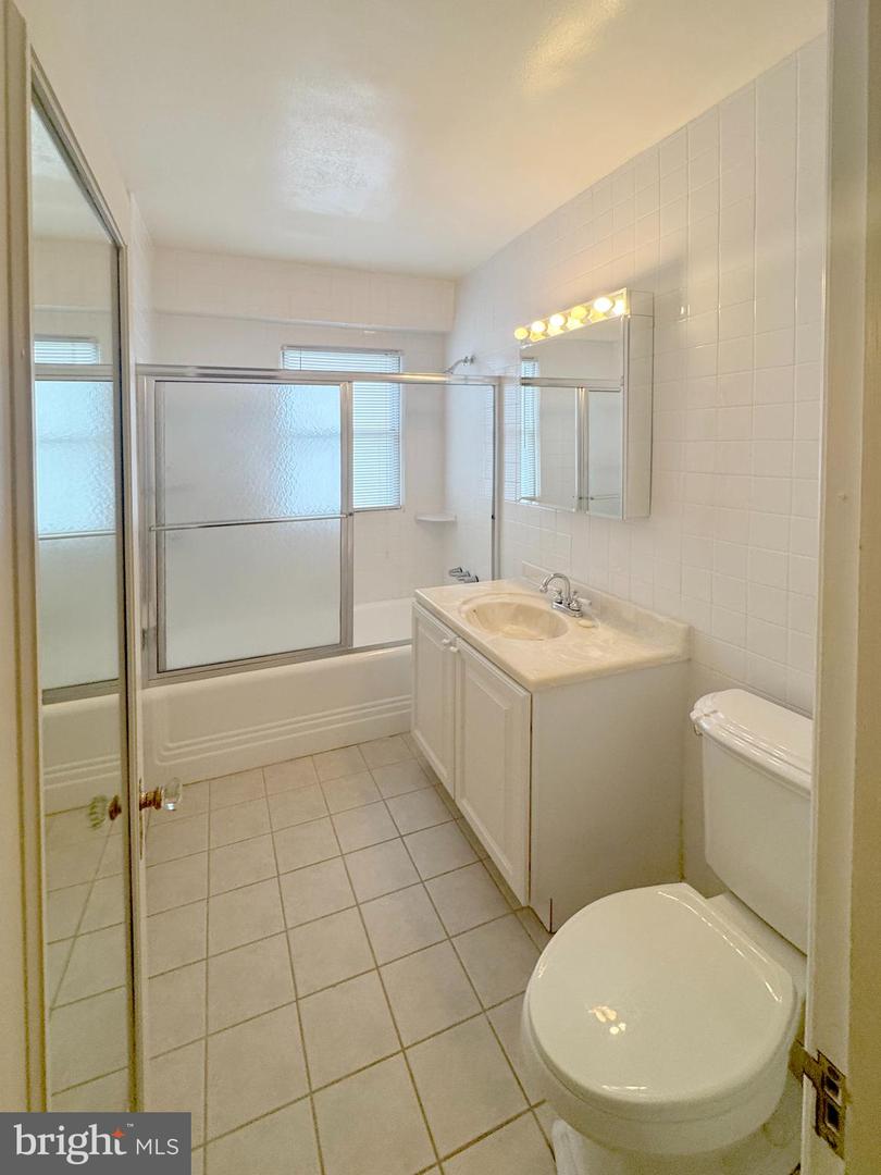 4000 CATHEDRAL AVE NW #518B, WASHINGTON, District Of Columbia 20016, ,1 BathroomBathrooms,Residential,For sale,4000 CATHEDRAL AVE NW #518B,DCDC2203522 MLS # DCDC2203522